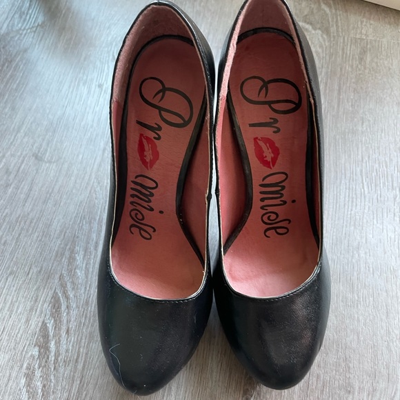 Black and Silver platform heels - Picture 2 of 6